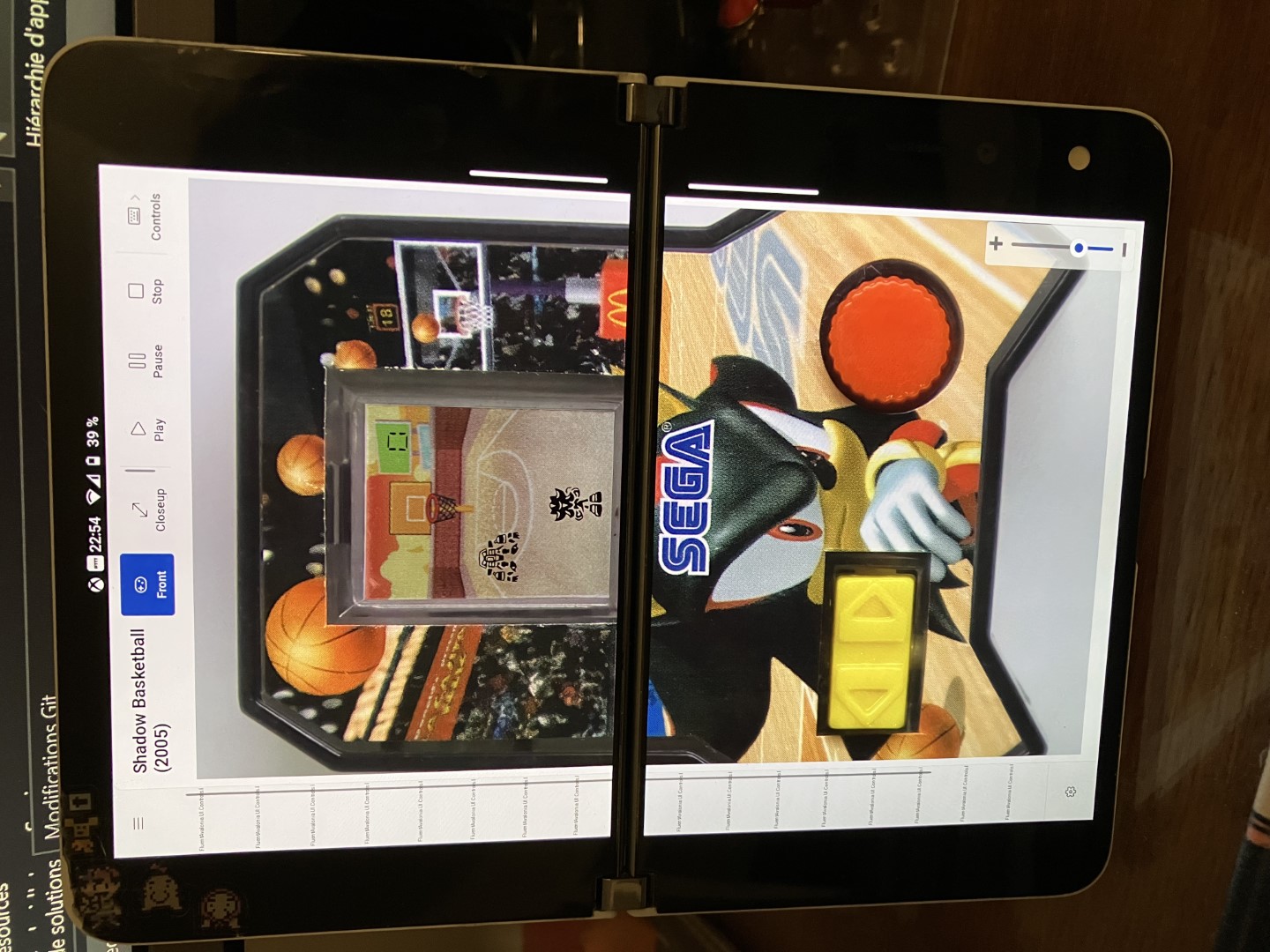 A picture of Sonic McOrigins running on Android/Surface Duo, featuring the elusive...Shadow Basketball
